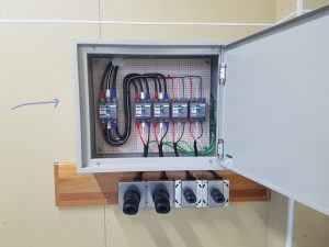 電気契約　動力コンセント